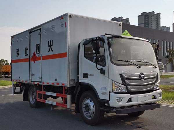 楚勝牌CSC5128XRQB6型易燃?xì)怏w廂式運(yùn)輸車(chē)